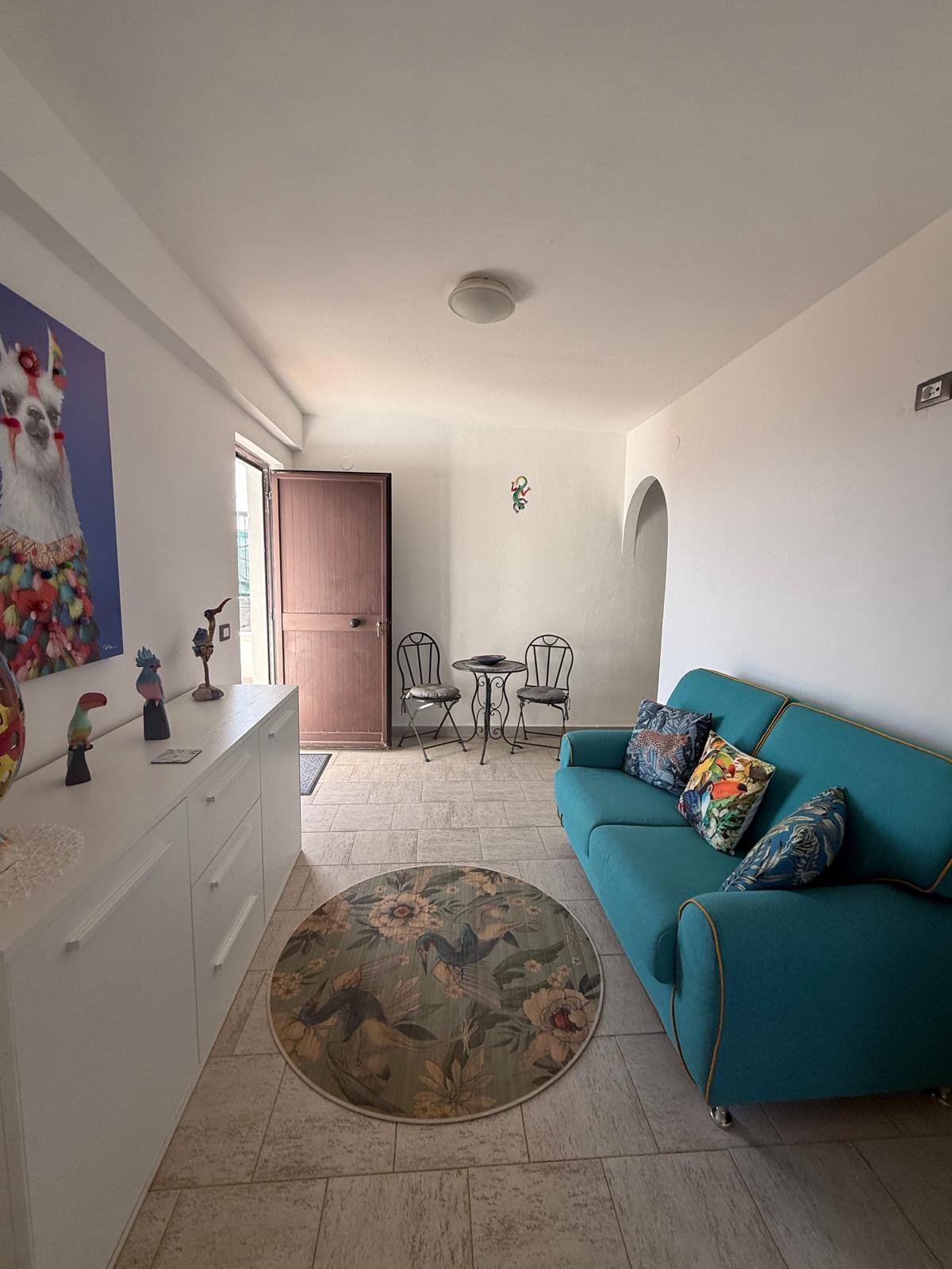 Exclusive Three-Bedroom Apartment in Scalea – Panoramic Sea View