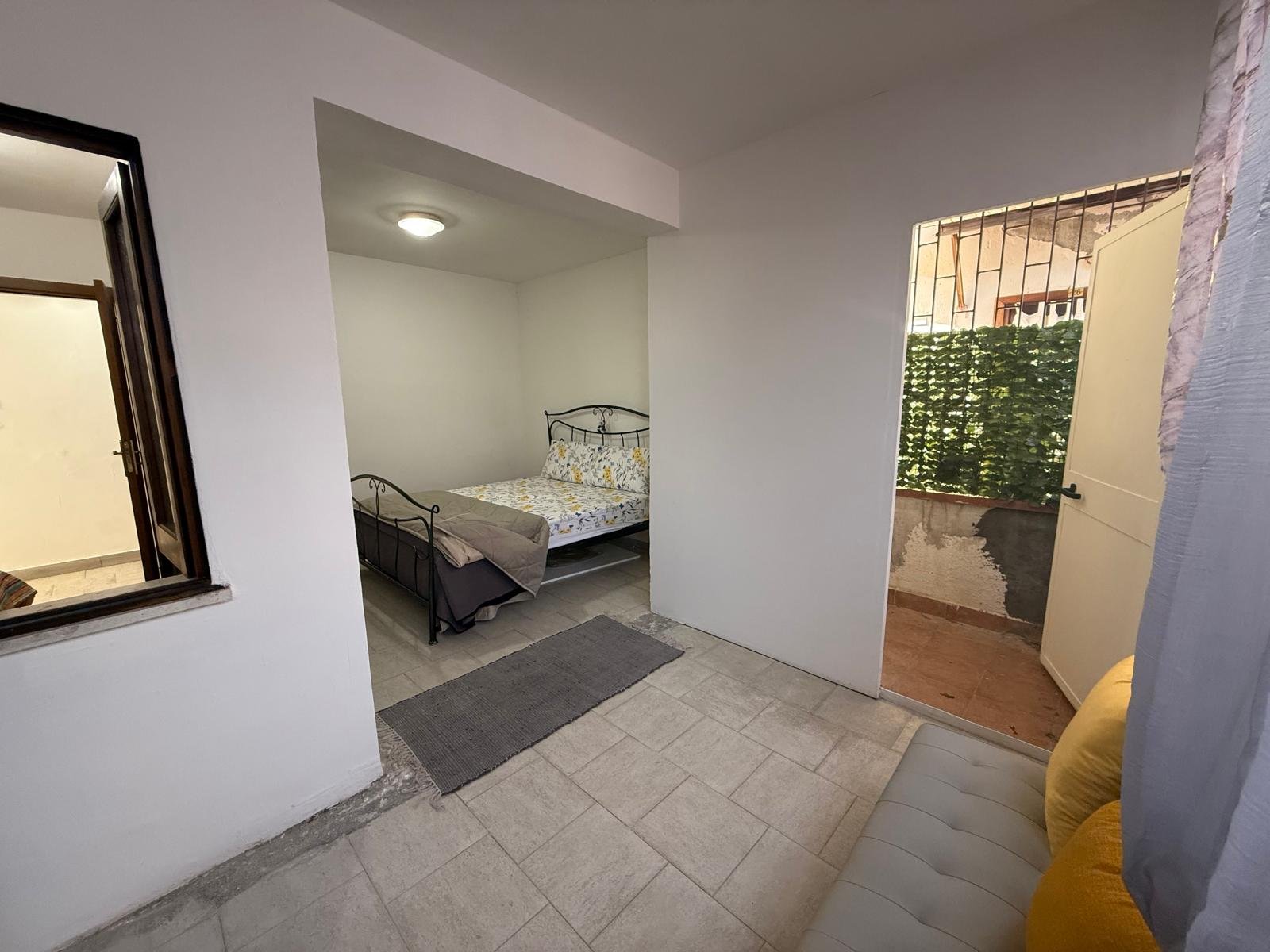 Exclusive Three-Bedroom Apartment in Scalea – Panoramic Sea View