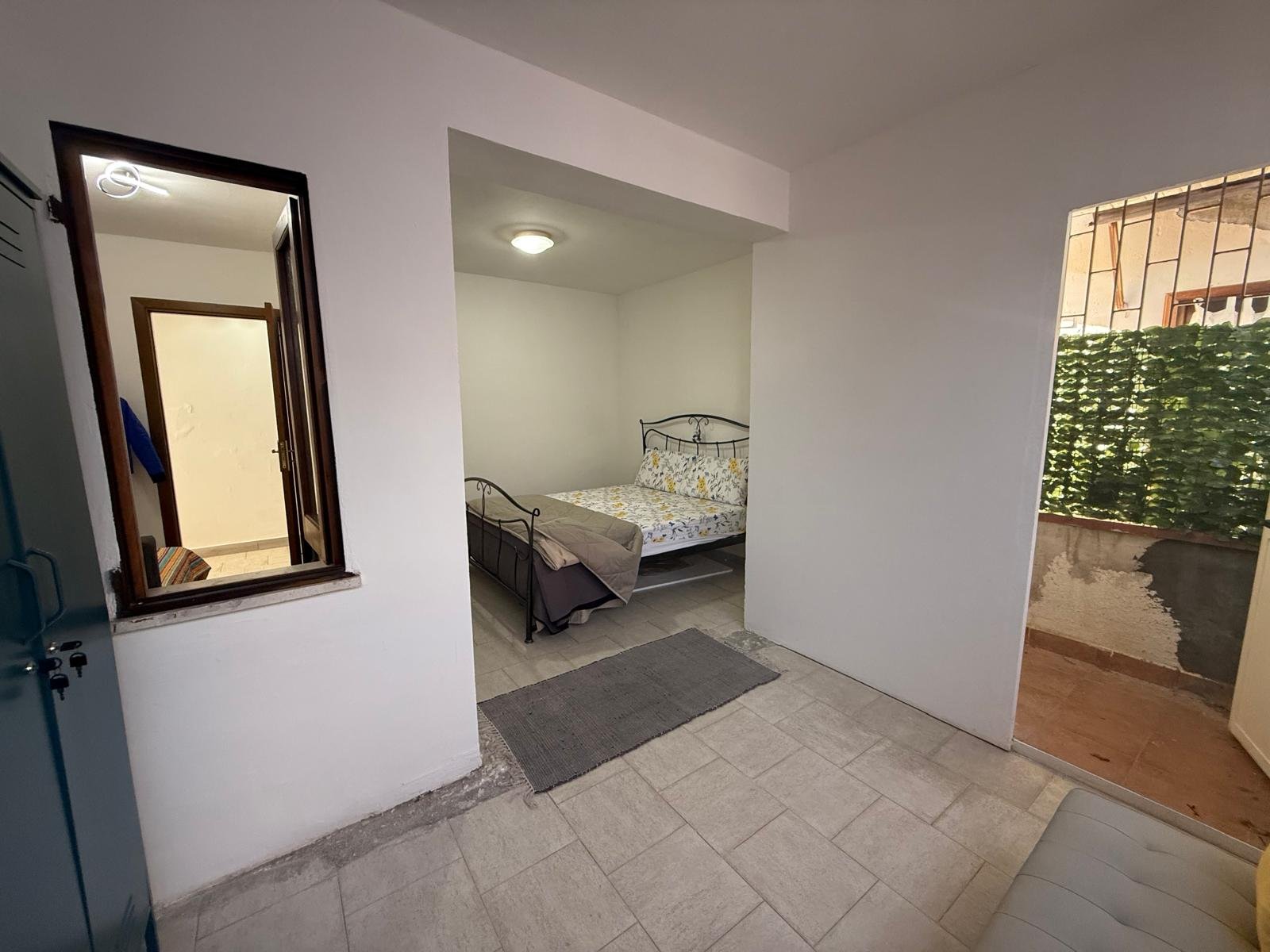 Exclusive Three-Bedroom Apartment in Scalea – Panoramic Sea View