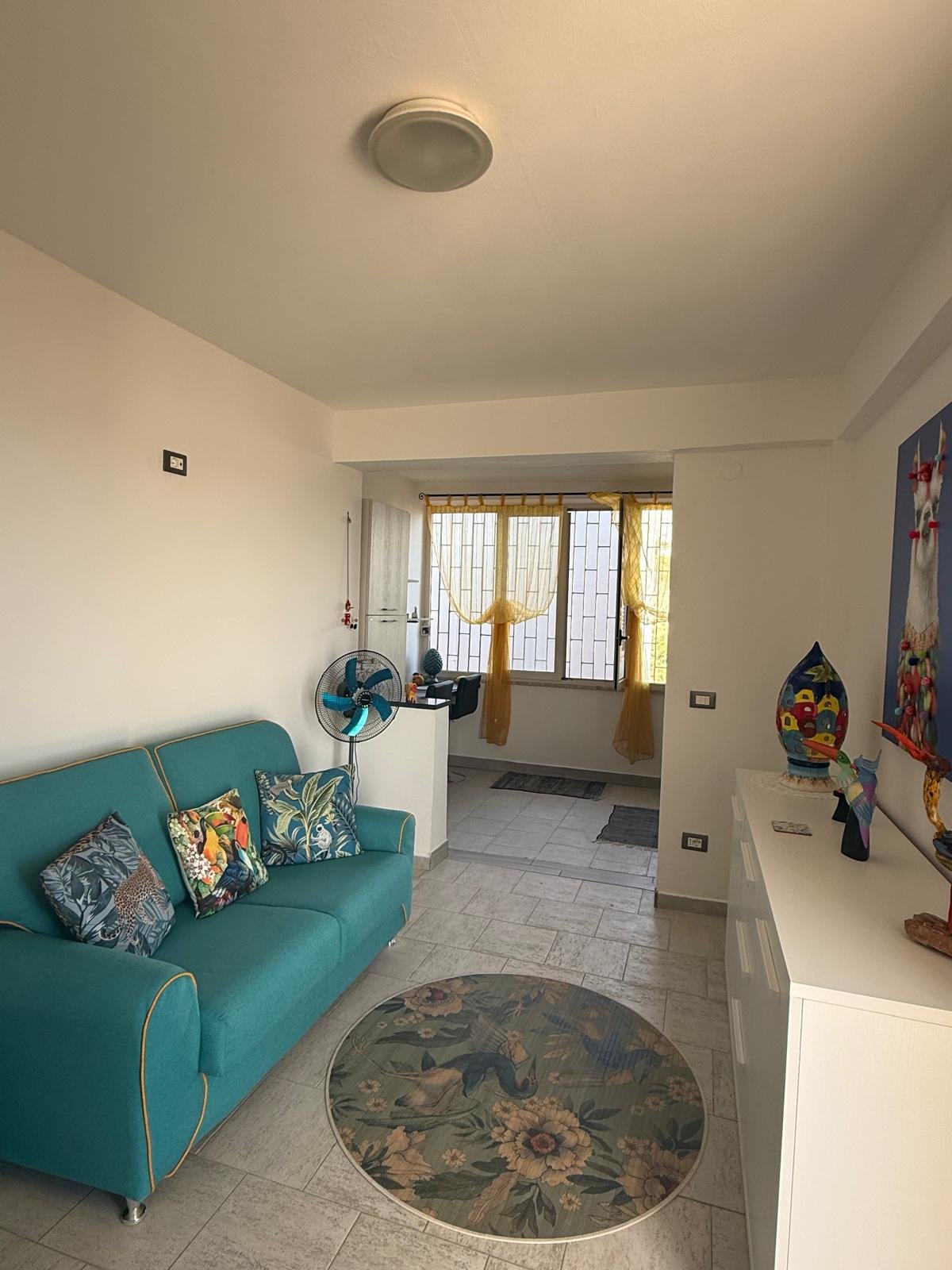 Exclusive Three-Bedroom Apartment in Scalea – Panoramic Sea View