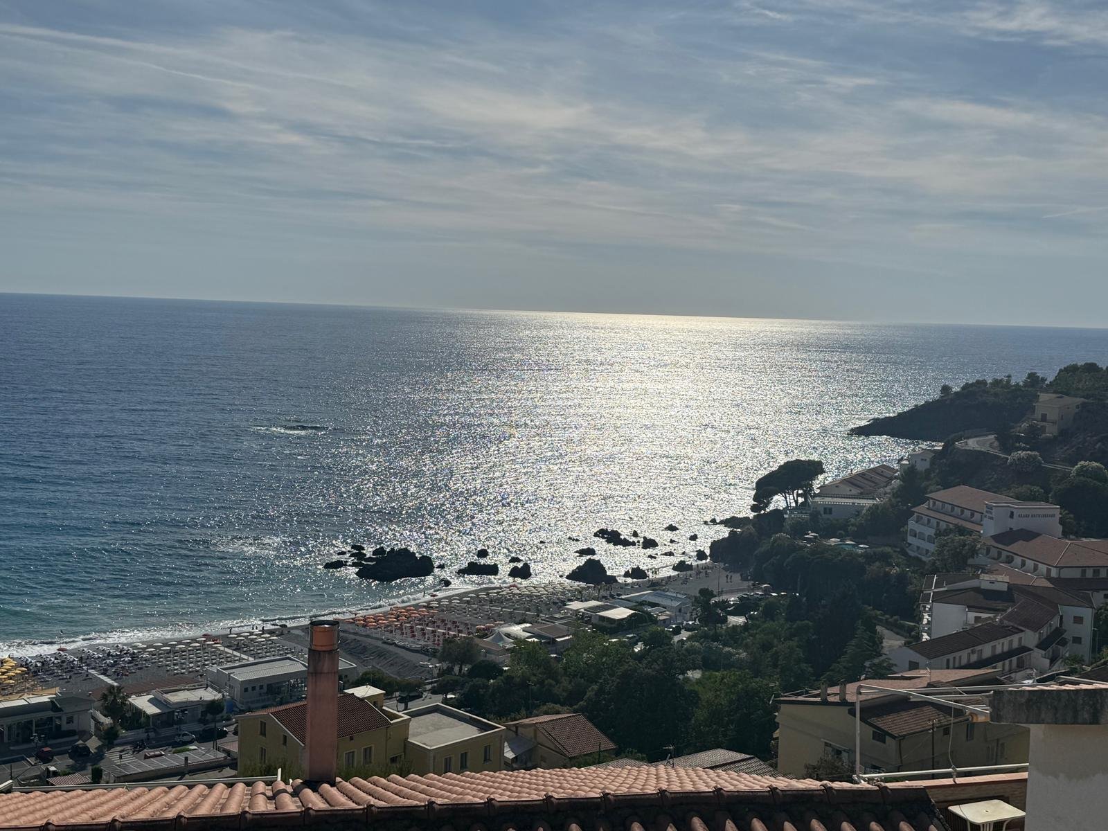 Exclusive Three-Bedroom Apartment in Scalea – Panoramic Sea View