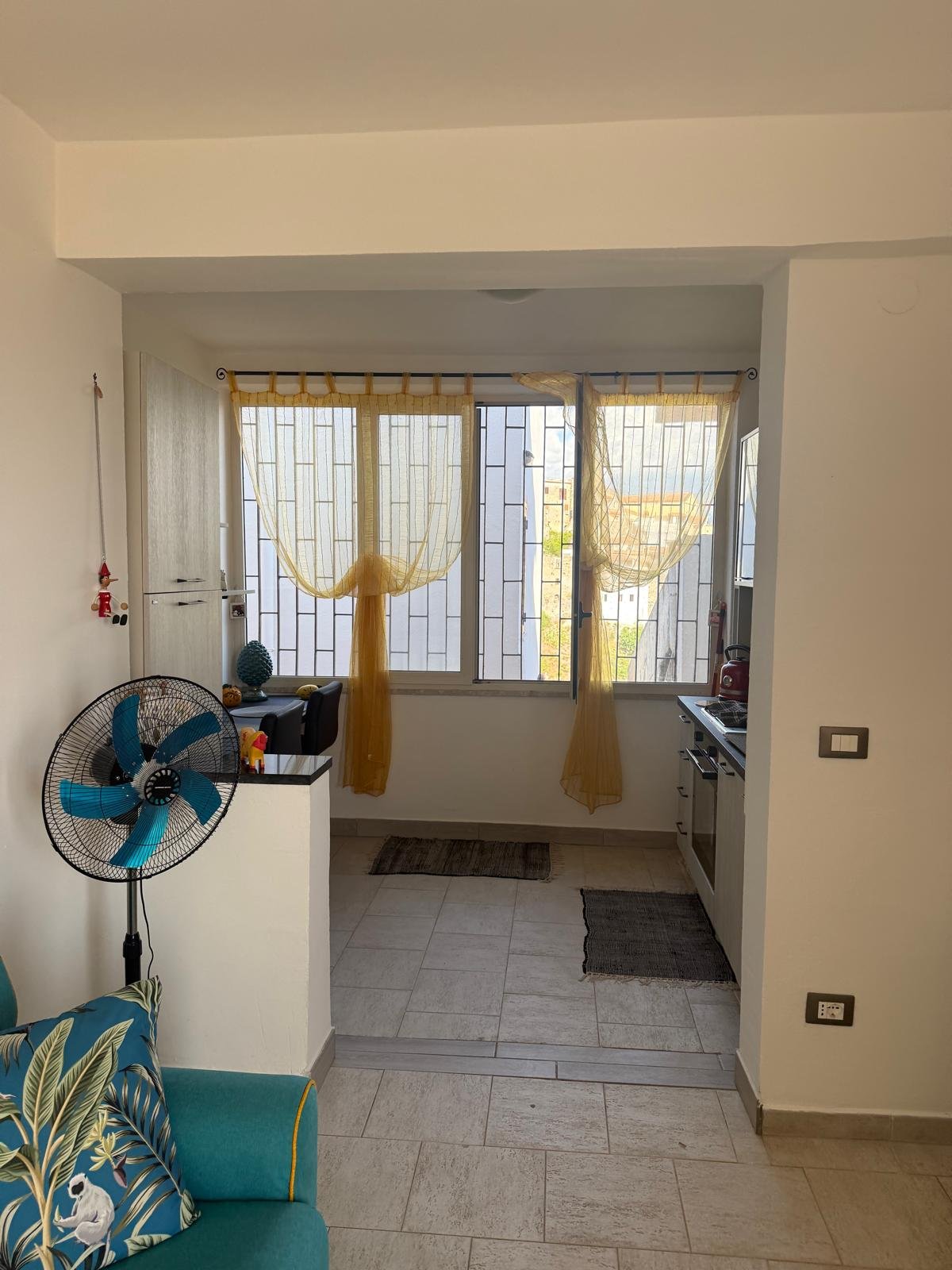 Exclusive Three-Bedroom Apartment in Scalea – Panoramic Sea View