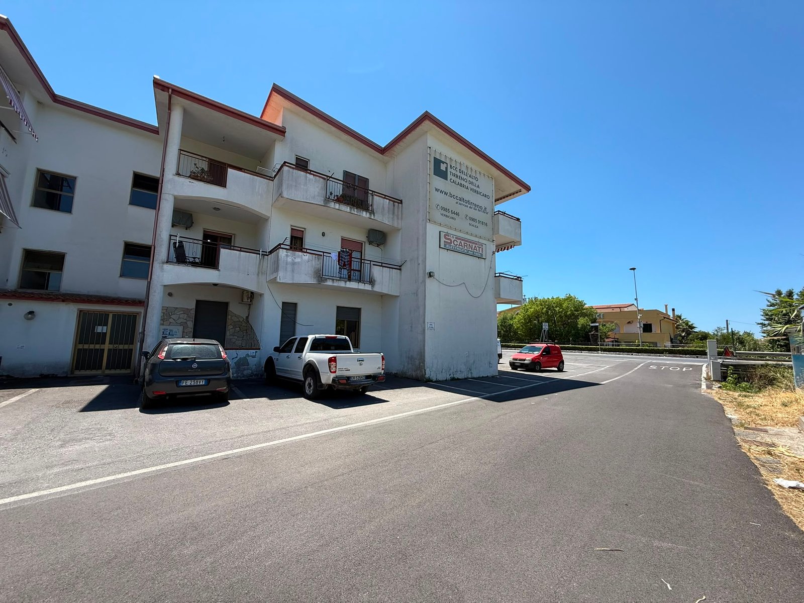 First-floor flat for sale – 100 metres from the sea