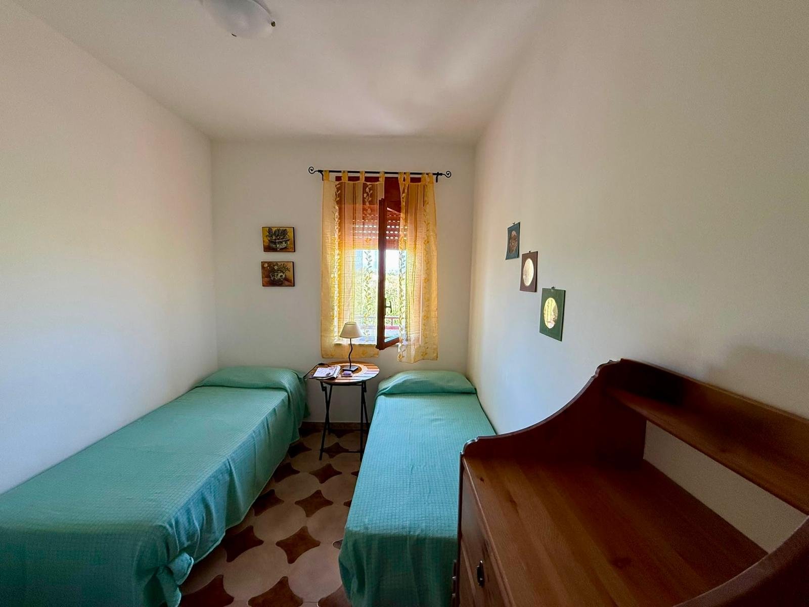 First-floor flat for sale – 100 metres from the sea