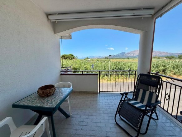 First-floor flat for sale – 100 metres from the sea