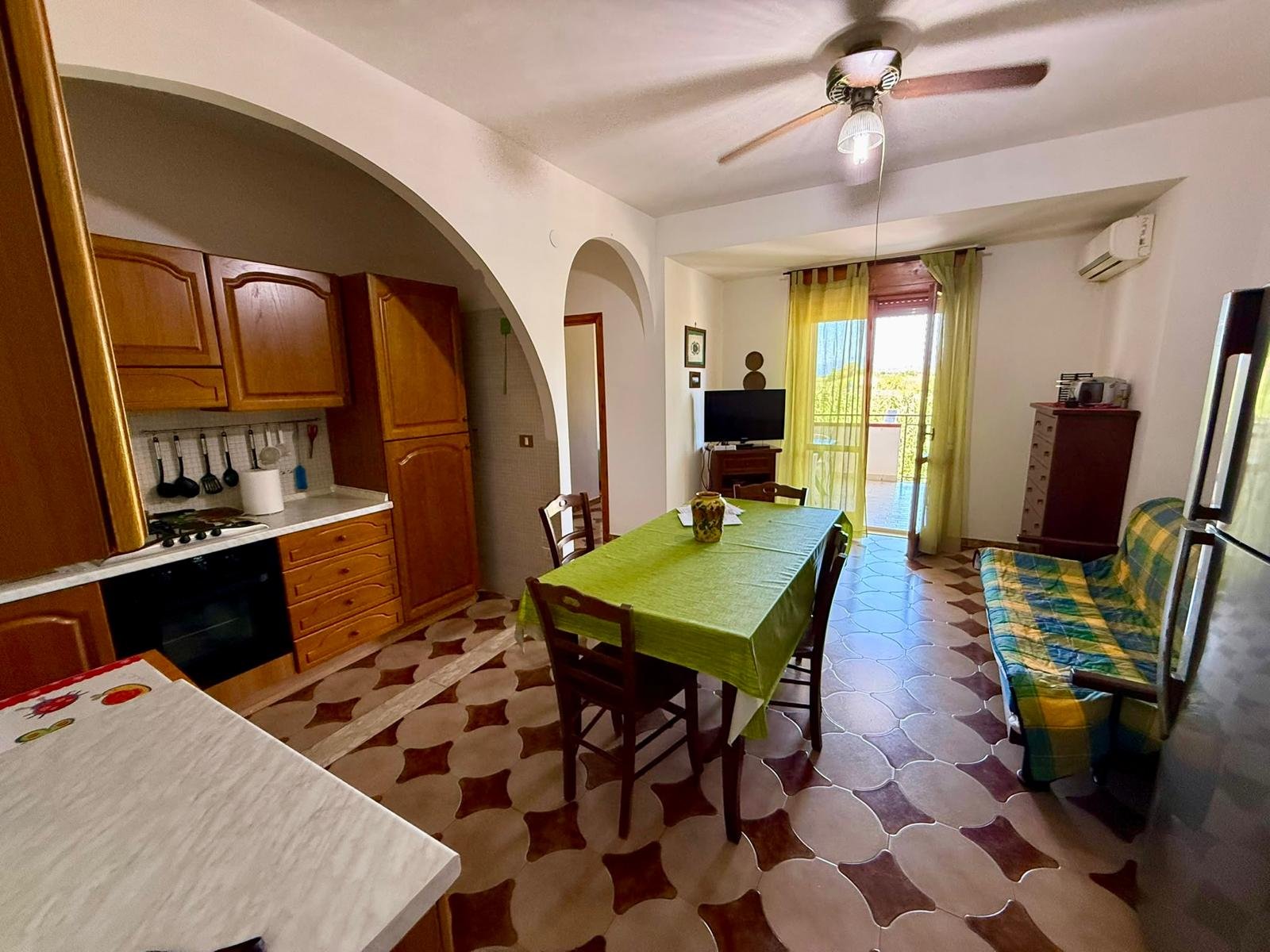 First-floor flat for sale – 100 metres from the sea