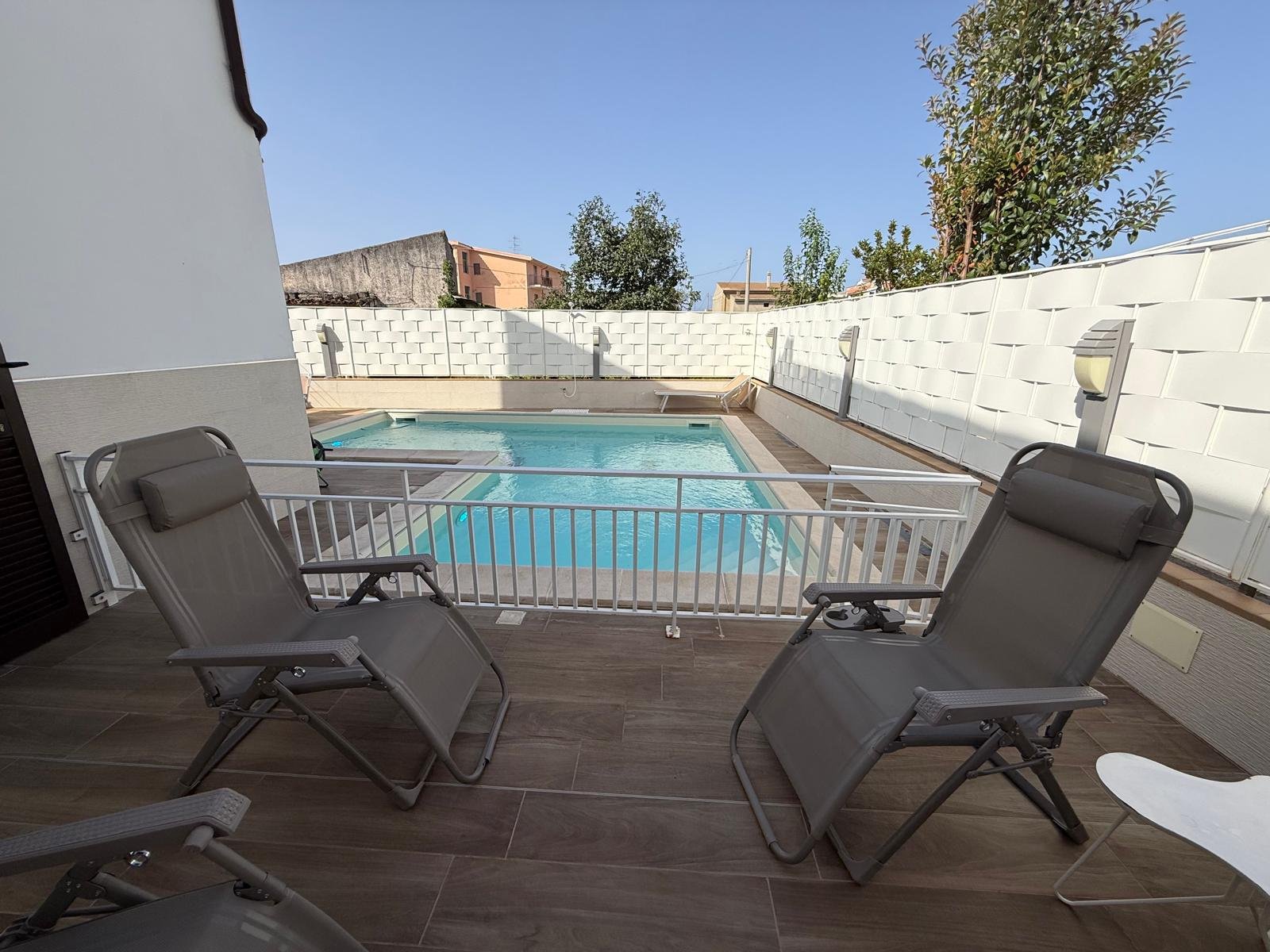 Terraced House with Swimming Pool – An Unmissable Opportunity