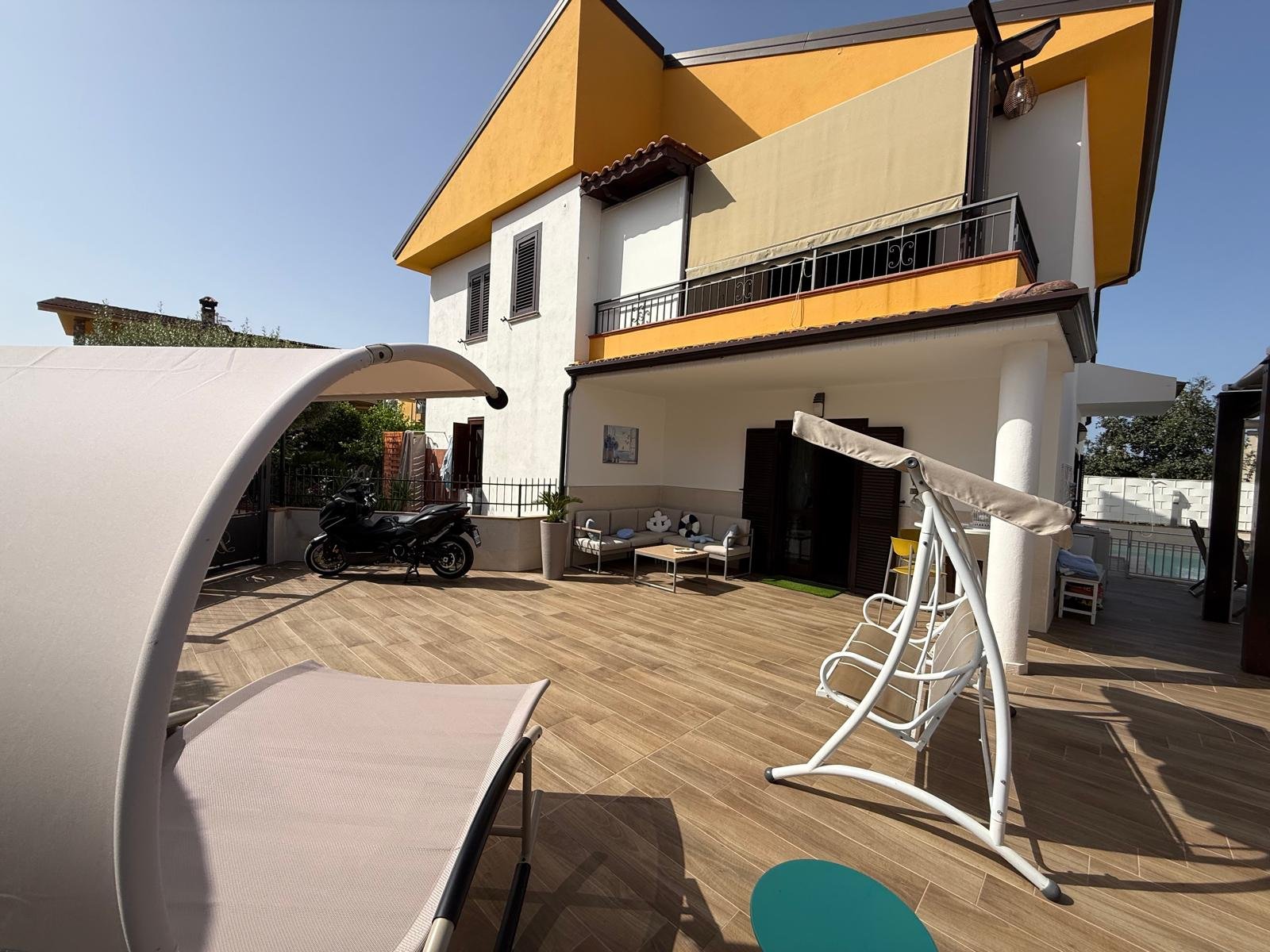 Terraced House with Swimming Pool – An Unmissable Opportunity