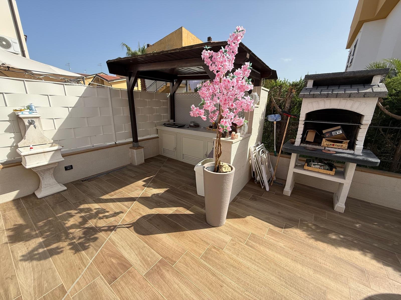 Terraced House with Swimming Pool – An Unmissable Opportunity