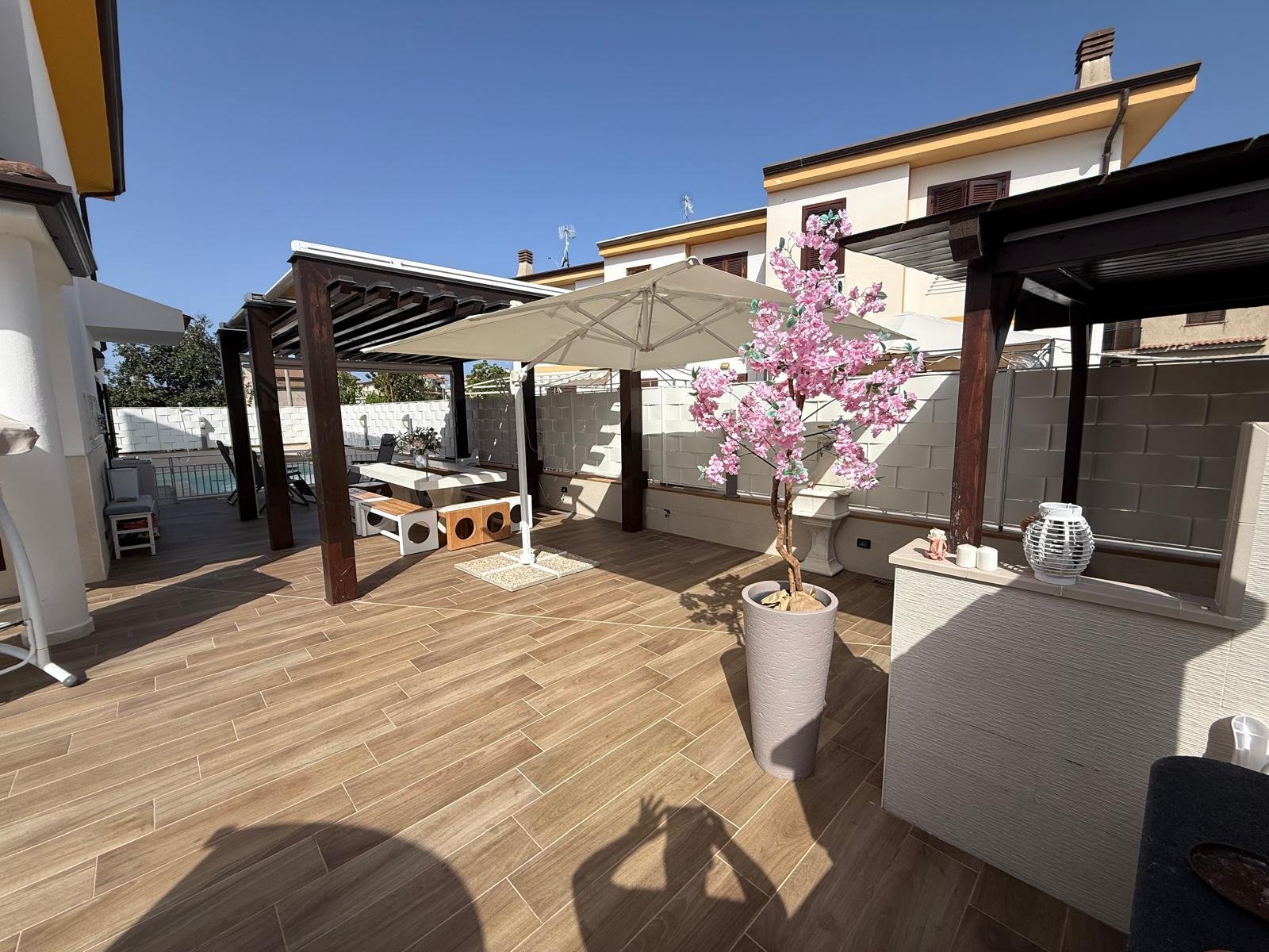 Terraced House with Swimming Pool – An Unmissable Opportunity