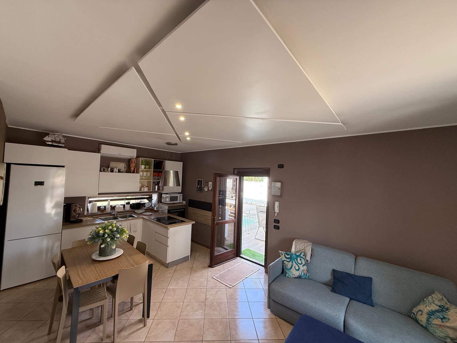 Terraced House with Swimming Pool – An Unmissable Opportunity
