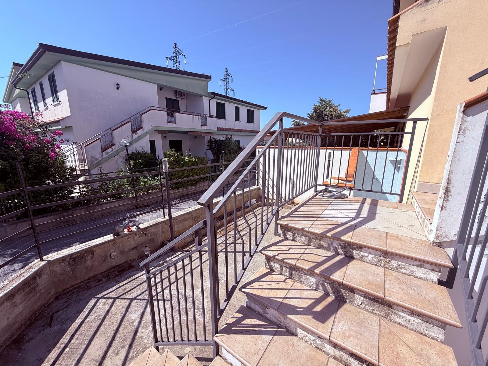 Three-Room Apartment for Sale in Località Petrosa – Parco Roma