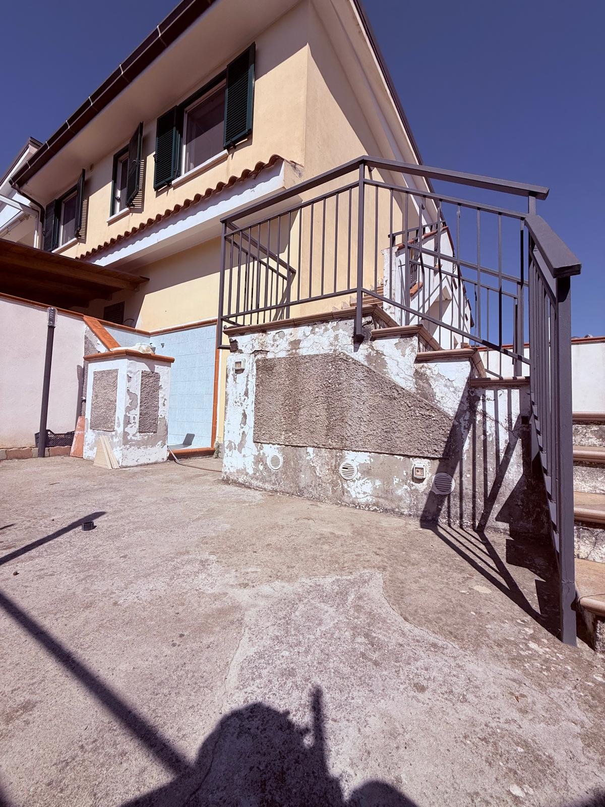 Three-Room Apartment for Sale in Località Petrosa – Parco Roma