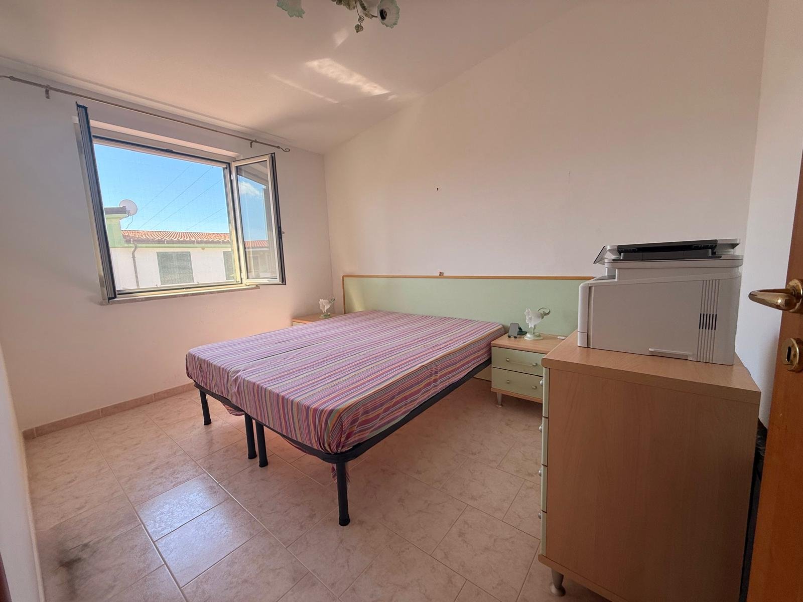 Three-Room Apartment for Sale in Località Petrosa – Parco Roma